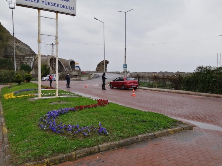 Zonguldak Kurallara Uydu, Evde Kaldı