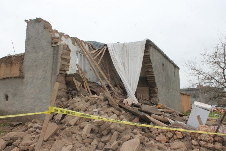 Çöken Kerpiç Evin Altında Kalarak Hayatını Kaybeden Kardeşler Toprağa Verildi