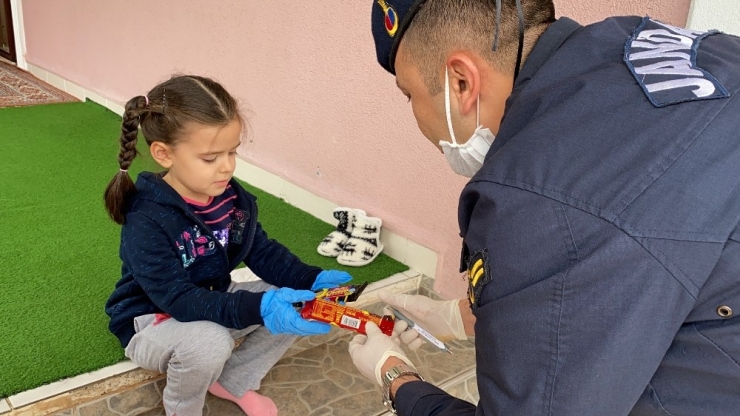 Devriye Atarak Uyarı Yapan Jandarma Ekiplerinden Duyarlı Davranış