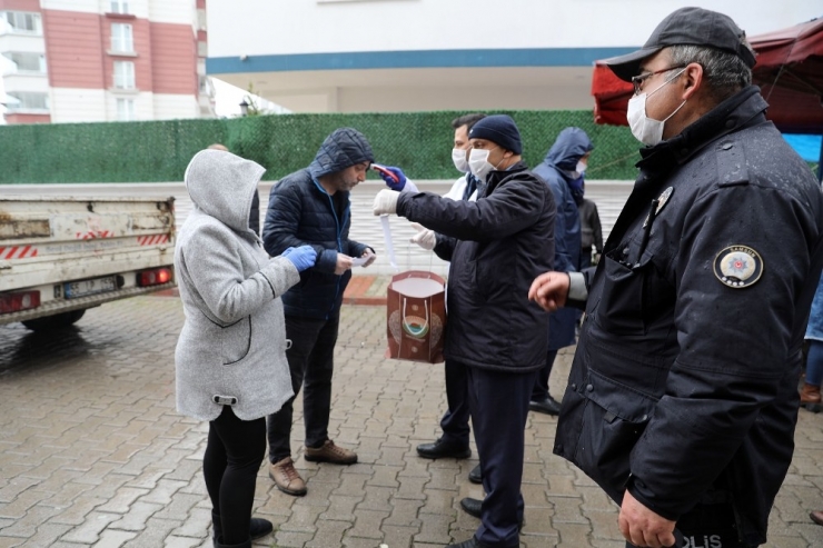 İlkadım’da Pazar Yeri Denetimleri Devam Ediyor