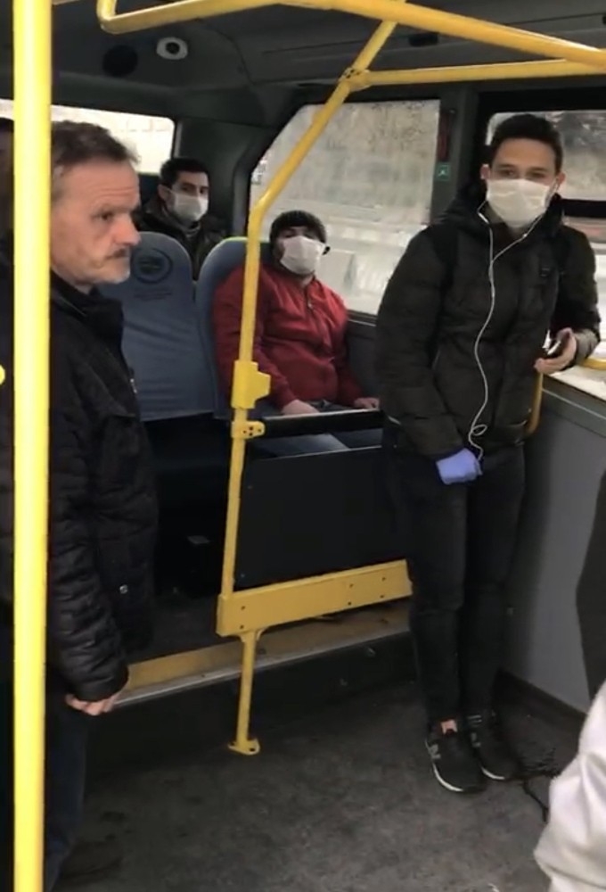 İstanbul’da Toplu Taşımada Yasağa Uymayan Sürücülere Ceza Yağdı