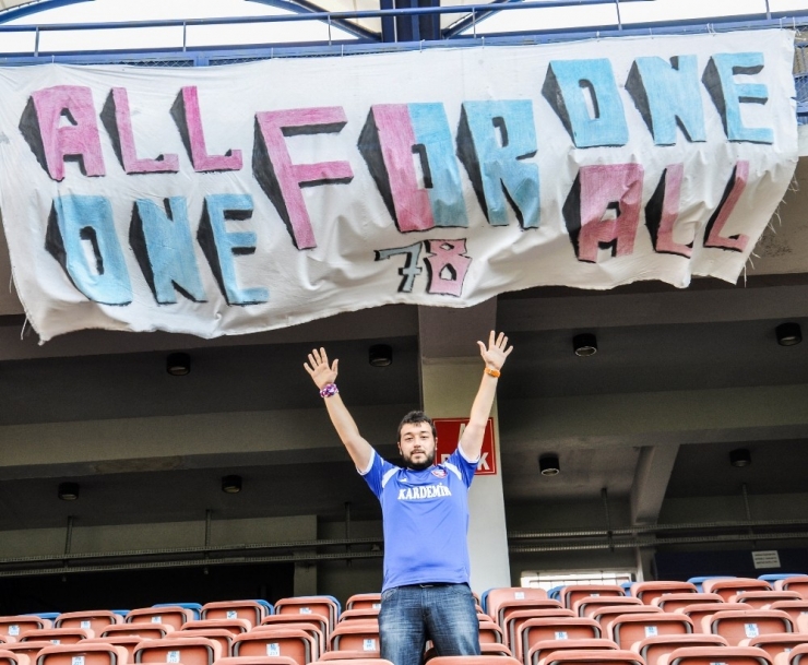 Biriktirdiği Gazete Küpürlerinden "Karabükspor’ Belgeseli Duygulandırdı