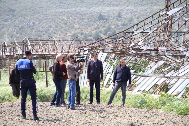 Antalya’da Seralardaki Hasar Günün Ağarması İle Ortaya Çıktı