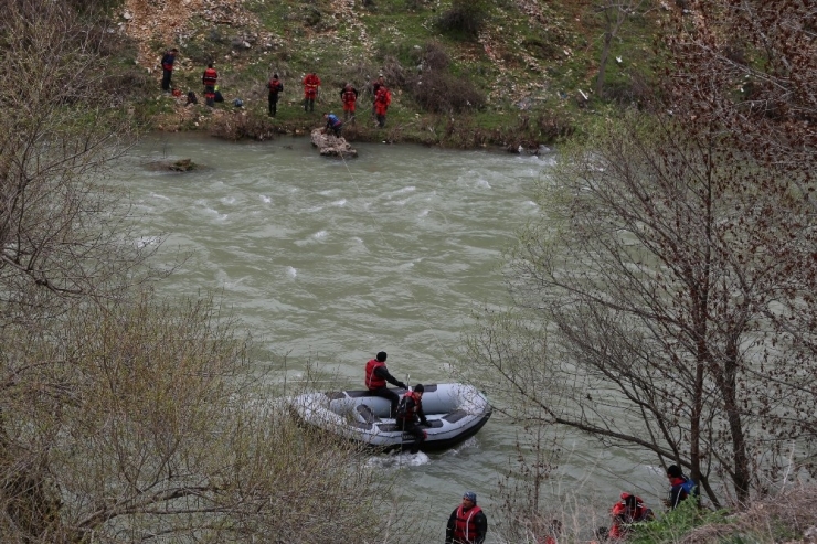 Kayıp Uzman Çavuş Güneş’i Arama Çalışmaları Sürüyor