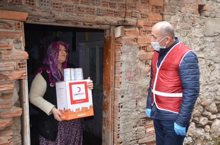 Kızılay’dan İhtiyaç Sahiplerine Yardım