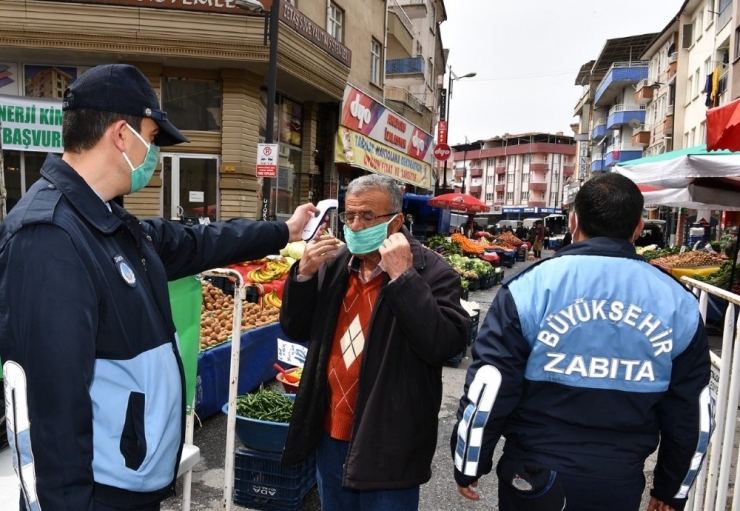 Sinyalizasyonda ‘Evde Kal’ Yazısı