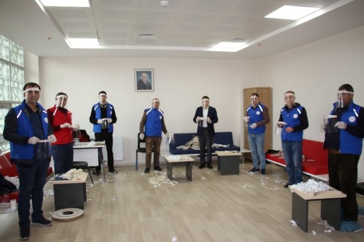 Siper Maske Ürettiler