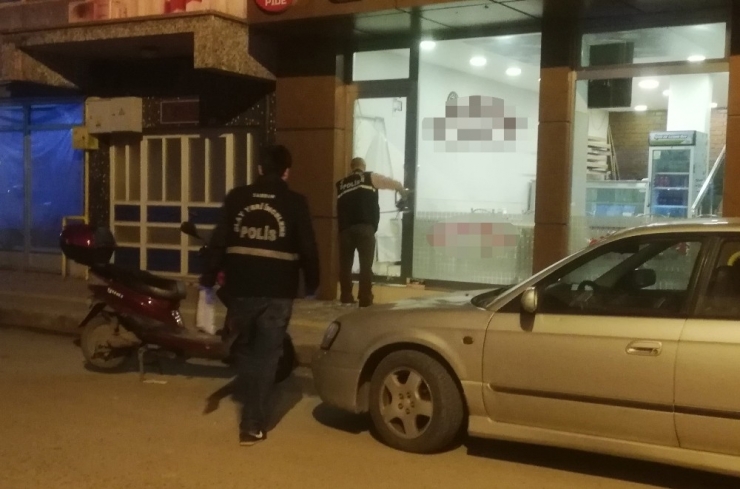 İş Yerinin Camını Kıran Alkollü Şahıs Gözaltına Alındı