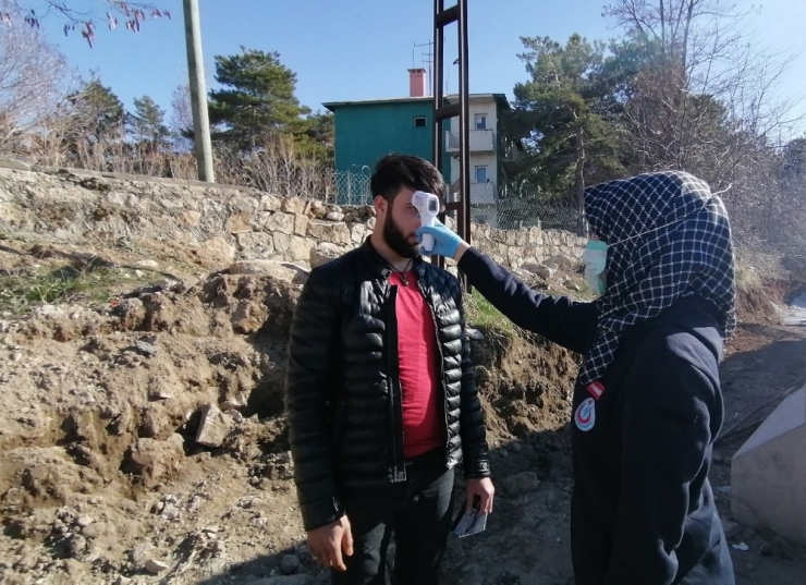 Van’da Sosyal Mesafeye Uymayan 6 Kişiye Para Cezası Kesildi