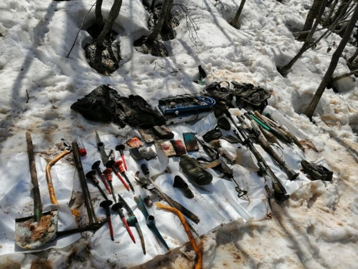 Bitlis’te Terör Örgütüne Ait Çok Sayıda Silah Ve Mühimmat Ele Geçirildi