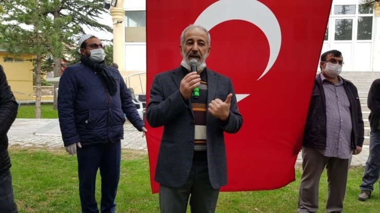 Virüsün Defi İçin Kurbanlar Kesildi