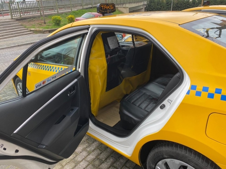 Taksicilerden İlginç Korona Virüs Önlemi
