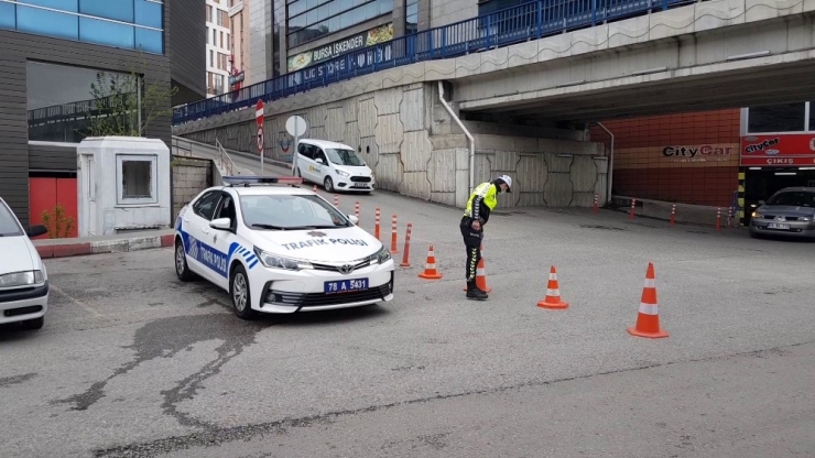 Karabük’te Bazı Cadde Ve Sokaklara Araç Park Yasağı Getirildi