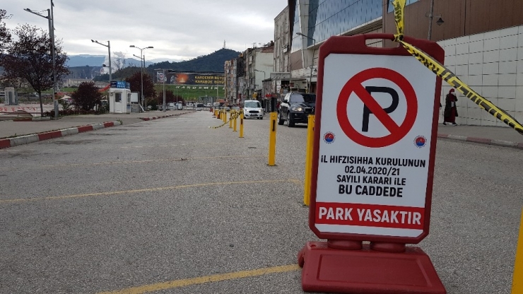 Karabük’te Bazı Cadde Ve Sokaklara Araç Park Yasağı Getirildi