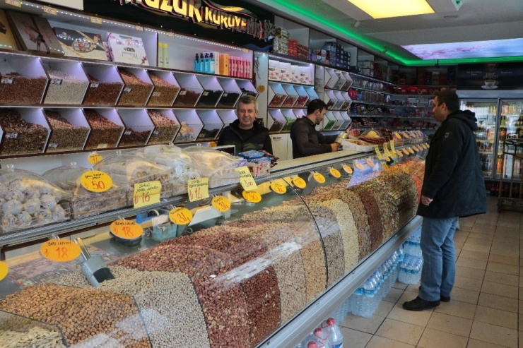 ‘Evde Kal’ Çağrısı Kuruyemiş Satışlarını Artırdı