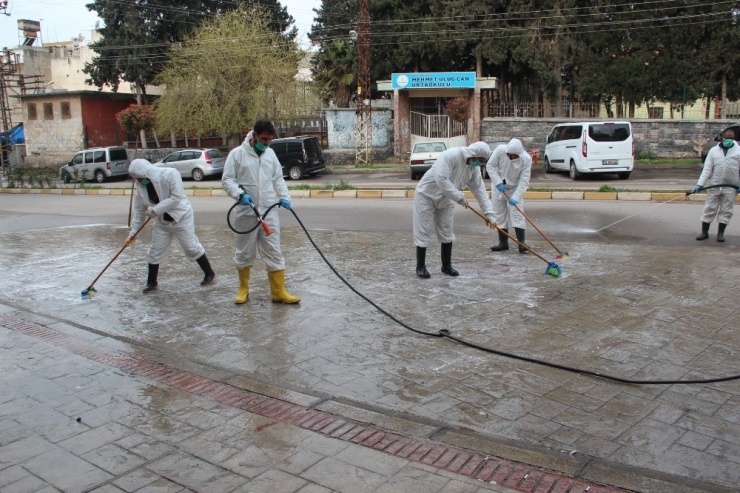 Kilis’te Dezenfekte Çalışmaları Sürüyor