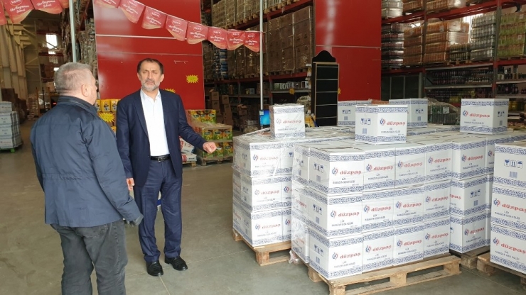 Kaynaşlı Belediyesi İhtiyaç Sahiplerine 100 Koli Dağıtacak