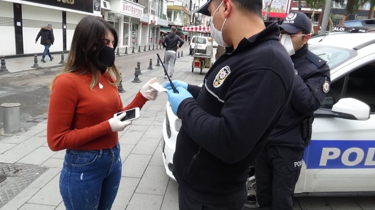 Polisten 20 Yaş Altı Ve 65 Yaş Üstündekilere Uygulama