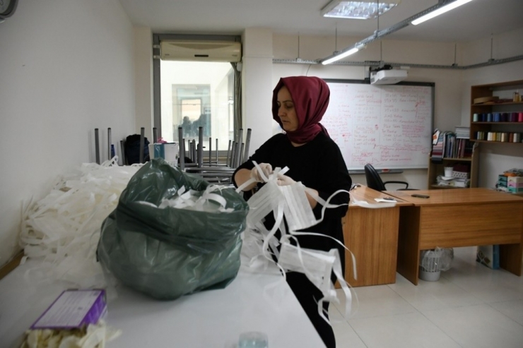 İnegöl Belediyesi 35 Bin Maske Üretti