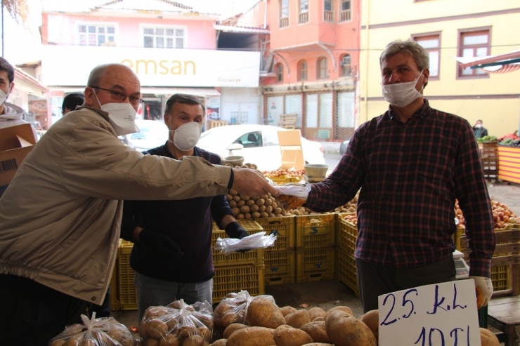 Esnaf Kefalet’ten Manav Esnafına Maske Ve Eldiven Desteği