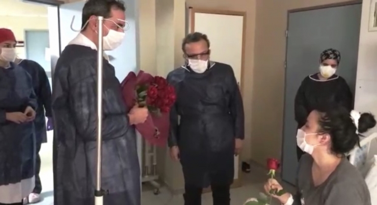 Ordu’da Korona Virüsünü Yenen 3 Hasta Alkışlarla Taburcu Edildi
