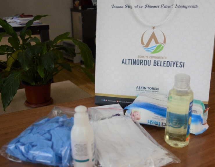 Başkan Tören Basın Mensuplarını Unutmadı