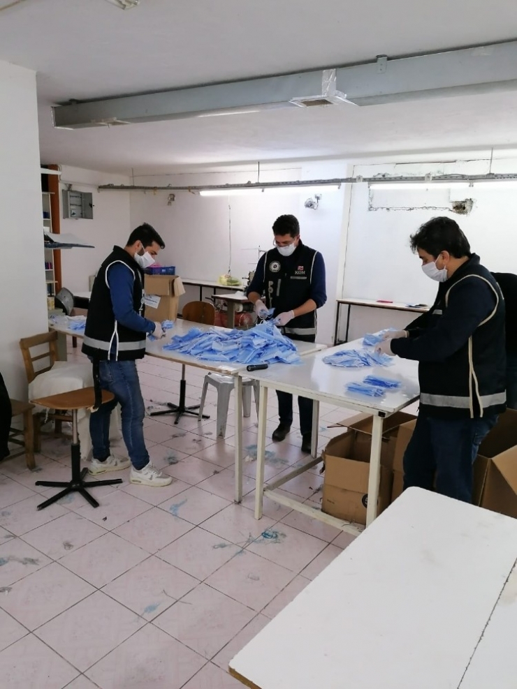 Konfeksiyon Atölyesine Kaçak Maske Operasyonu