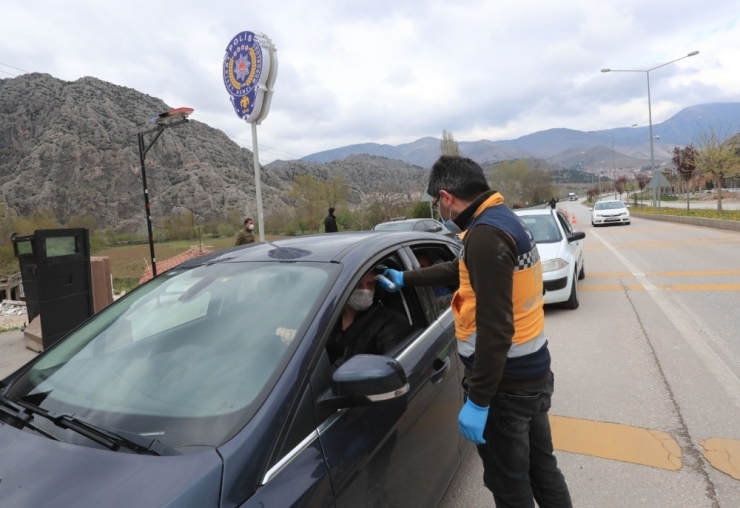 Vali Varol’dan Uygulama Noktalarındaki Korona Virüs Denetimlerine Sıkı Takip