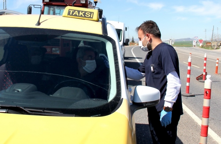 Adıyaman’a Giriş Yapan 102 Bin Araçta 215 Bin Vatandaşın Ateşi Ölçüldü