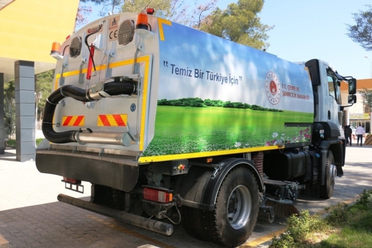 Akçakale Belediyesi Araç Filosunu Genişletti