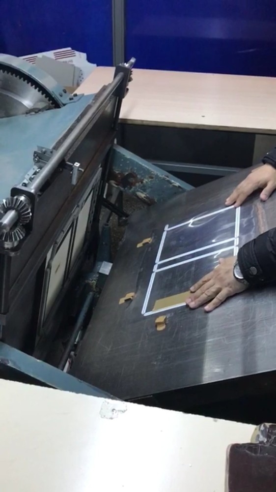 Lise Öğrencileri Sağlık Çalışanları İçin Yüz Siperliği Üretiyor