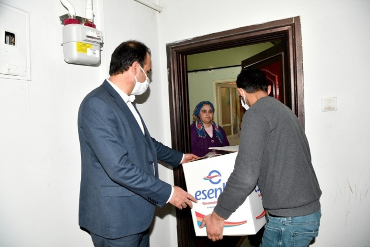 Berber Ve Kuaförlere Gıda Yardımı