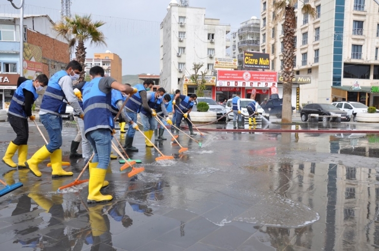 Cizre Belediyesi Korona Virüs Salgınına Karşı Çalışmalarını Arttırdı