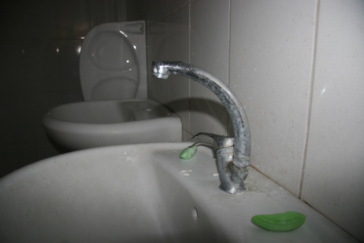 Camiye Giren Hırsızlar Henüz Parası Ödenmemiş Muslukları Çaldı