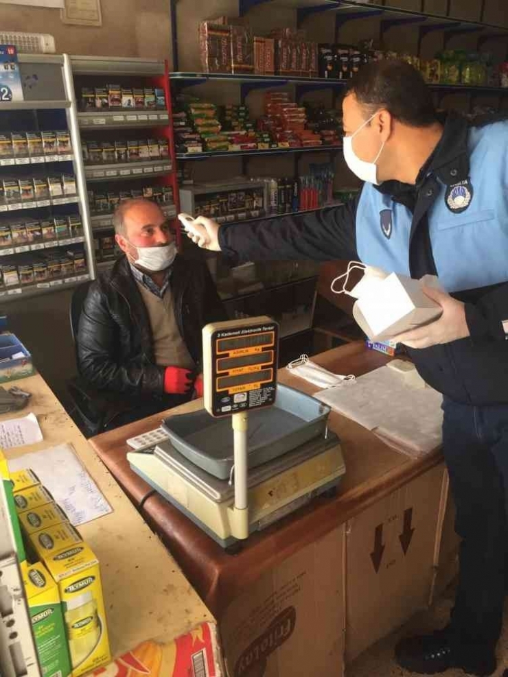 Eğil Belediyesinden Vatandaşlara Ücretsiz Maske