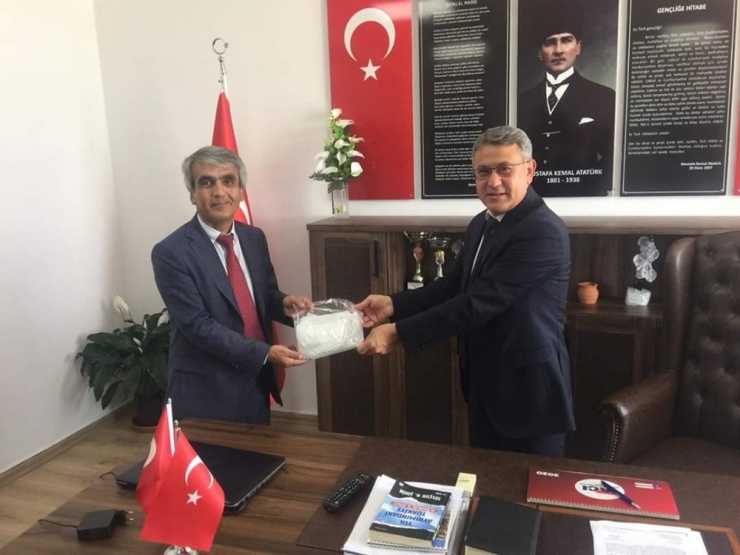 Finike Halk Eğitim Merkezinden Maske Üretimi