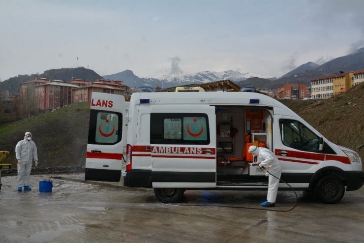 Hakkari’de Ambulanslar Dezenfekte Edildi