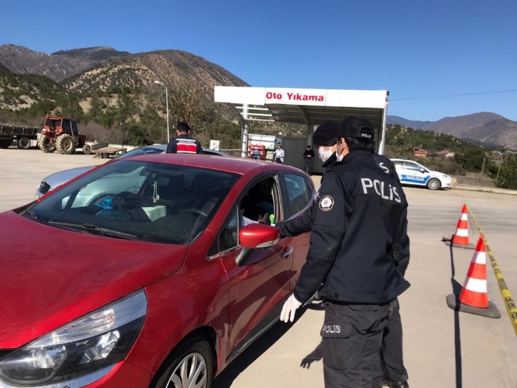 Hanönü’nde Jandarma Ekipleri Yol Kontrolünde Bulunuyor