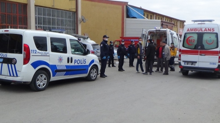 Üç Kişiyi Öldürüp Polise Teslim Oldu