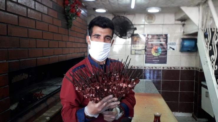 Korona Virüsü Urfa Ciğer Kebabını Da Vurdu