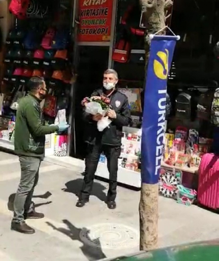 Kavga İhbarına Giden Polise Sürpriz