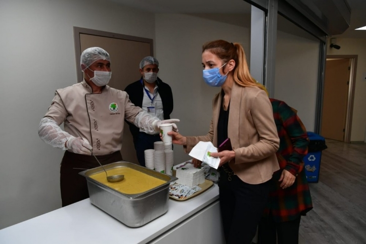 Mamak’tan Sağlık Çalışanlarına Çorba Jesti