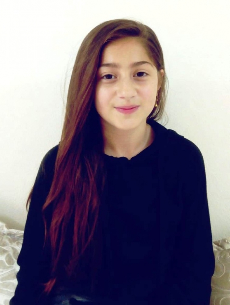 Tatil İçin Biriktirdiği Parasını "Biz Bize Yeteriz" Kampanyasına Bağışladı