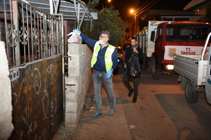 Tarsus’ta Her Gün 3 Mahalleye Gıda, Maske Ve Dezenfektan Desteği
