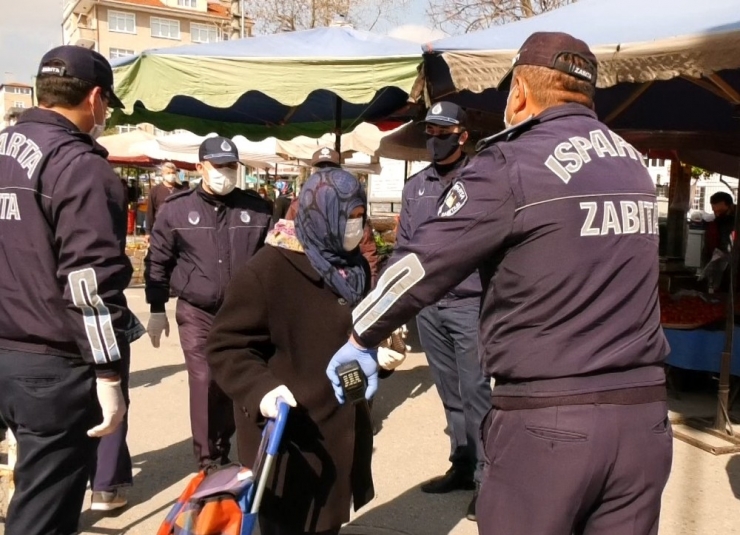 Pazara Alınmayan Yaşlı Kadının Alışverişini Zabıta Yaptı