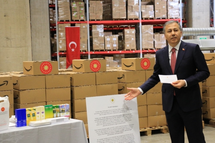 Pilot İl Seçilen İstanbul’da 65 Yaş Üstü 1 Milyon 150 Bin Vatandaşa Ücretsiz Maske Ve Kolonya Dağıtımına Başlandı