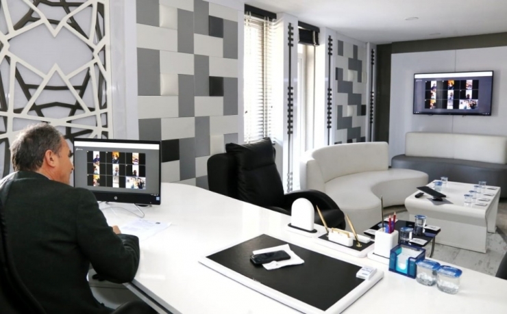 Başkan Kılınç, Muhtarlarla Telekonferans Sistemiyle Görüştü