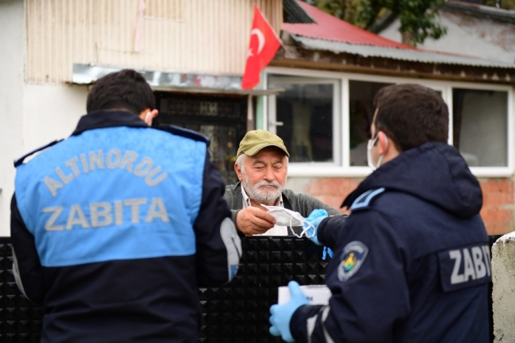 Ordu’da Ücretsiz Maske Dağıtılıyor