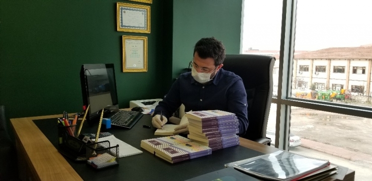 Agd Mesafeleri Kitapla Kapatıyor