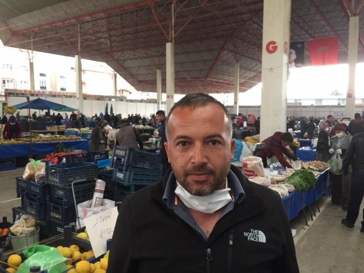 Burdur Semt Pazarına Girişte Maske Ve Kimlik Kontrolü Yapılıyor